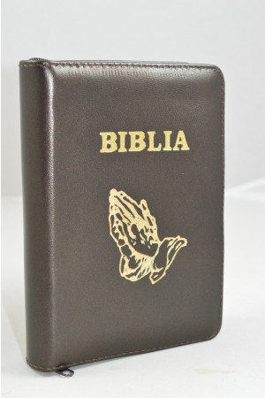 Biblie mica, piele, maro inchis, index, fermoar, margini aurii, cuv. lui Isus in rosu, simbol maini [047 PFI]